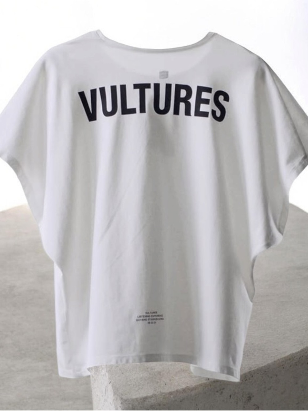 🆕 Kanye West Vultures Korea Oversized Tee White Size 2 New In Package